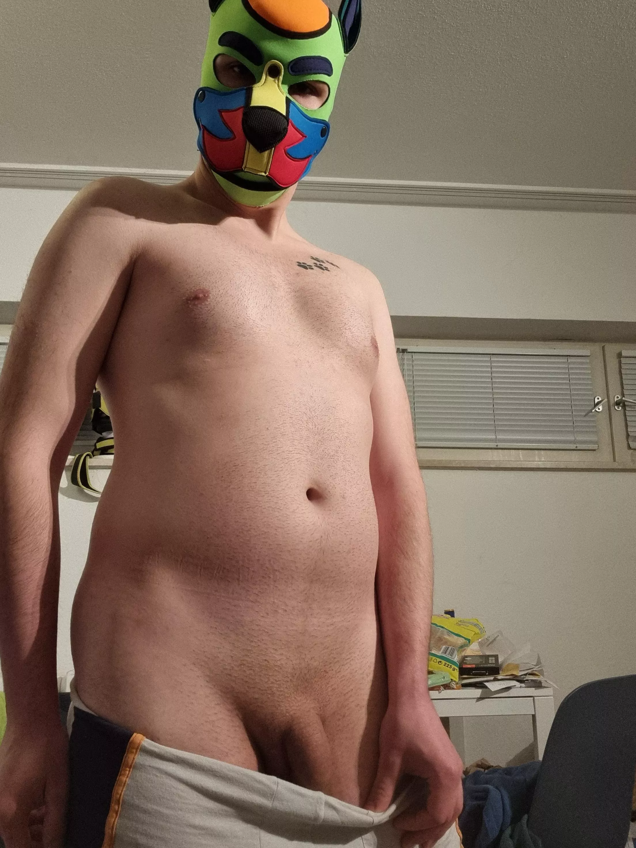 wraff just chilling here