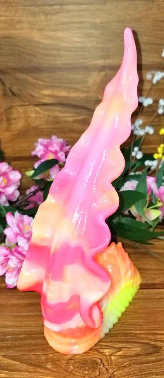 [WTB] HPE Scylla, medium or large. Not picky on color. Let me know what you’ve got. Pic for attention