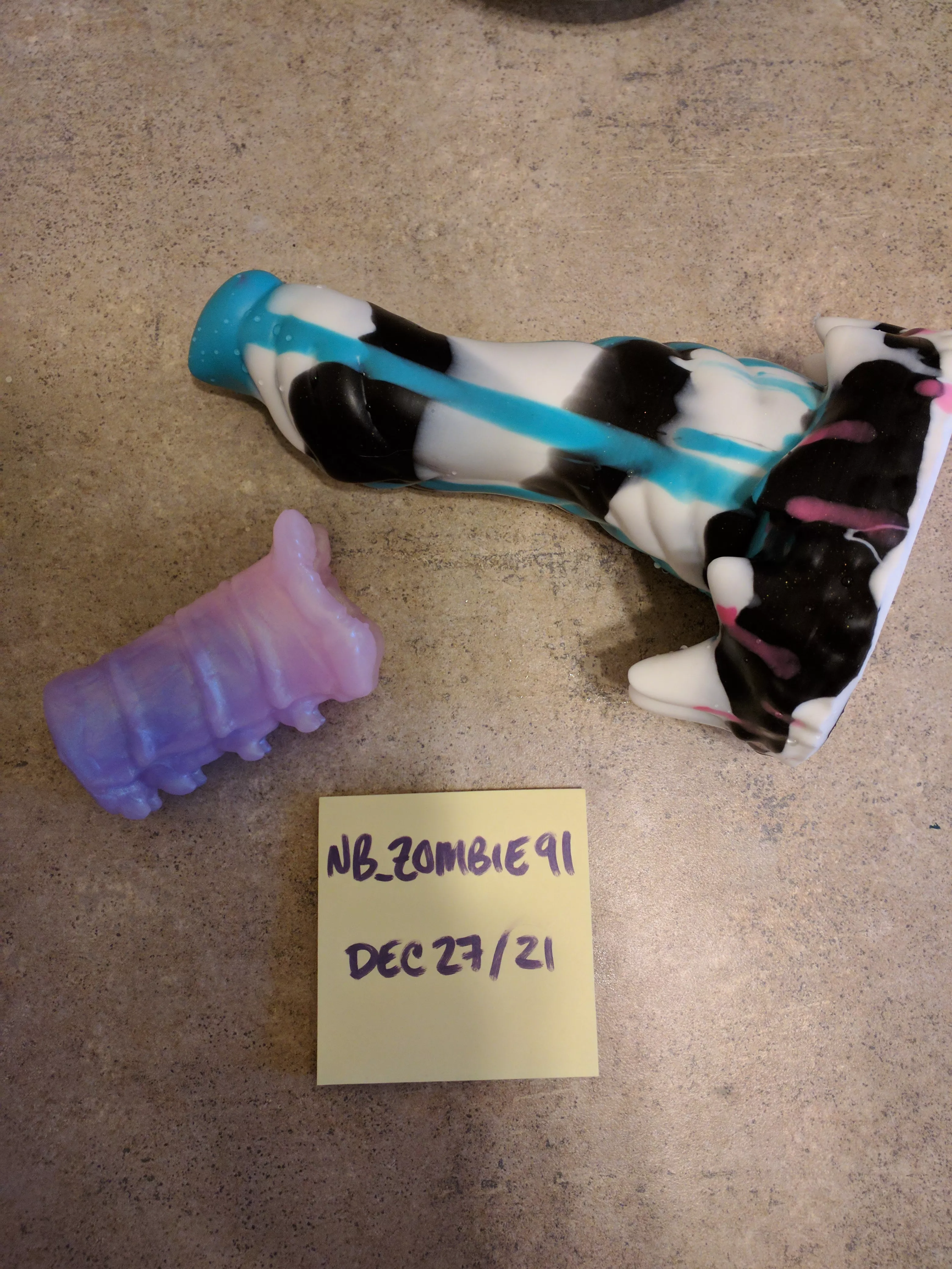 WTS: Mini HPE Titania, Medium (soft) custom PPS Snark (GITD + UV) -- Selling worldwide from Canada. Details in post! PAYPAL ONLY ** Will trade for Large/Soft Tyson only