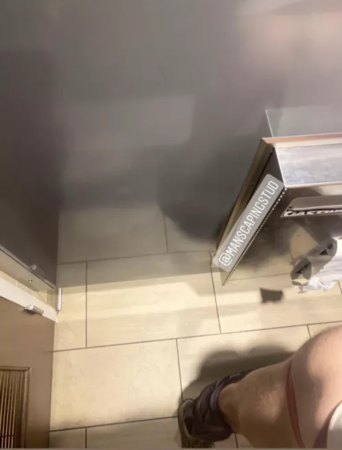 Wwyd if you saw this shadow on the ground? I love when I show off in my jock and a big dick shows up 😈