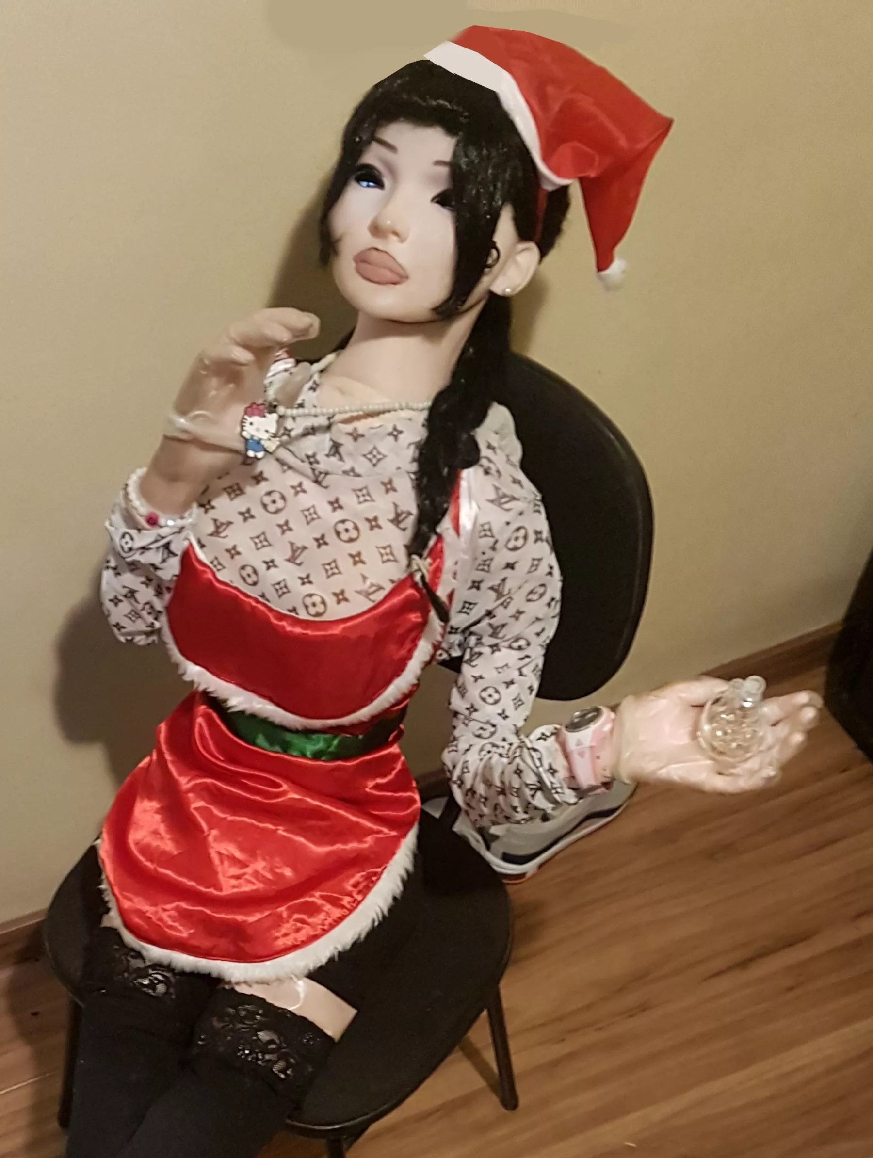 Xmas gift for lovely AI doll ... Hello Kitty necklace and perfume !