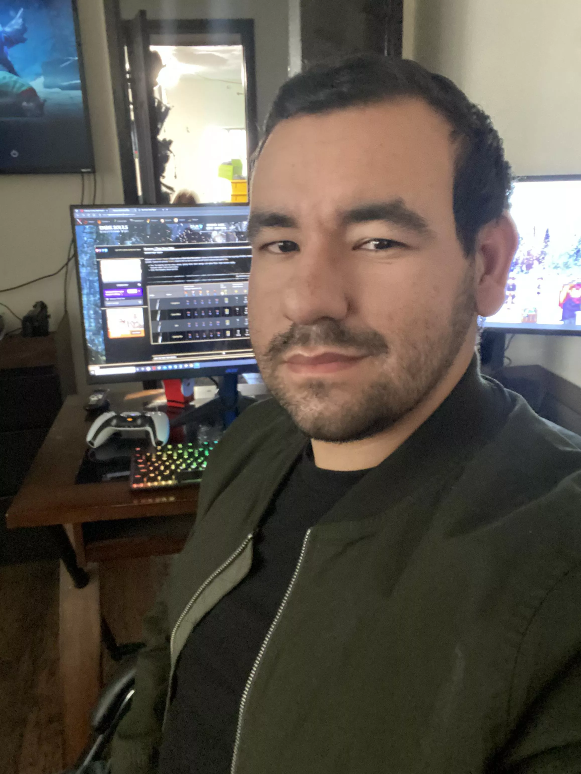 Xmas shopping was tiring, now back to dark souls