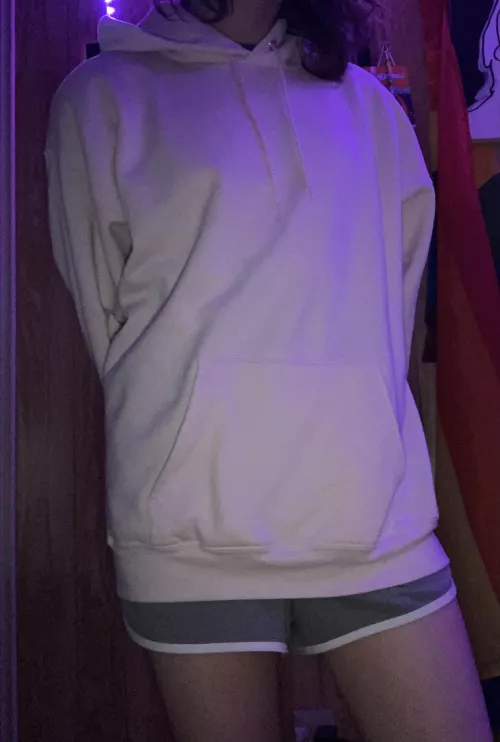 Ya boy got his first oversized hoodie, and I’m in love! (It’s light pink lol)