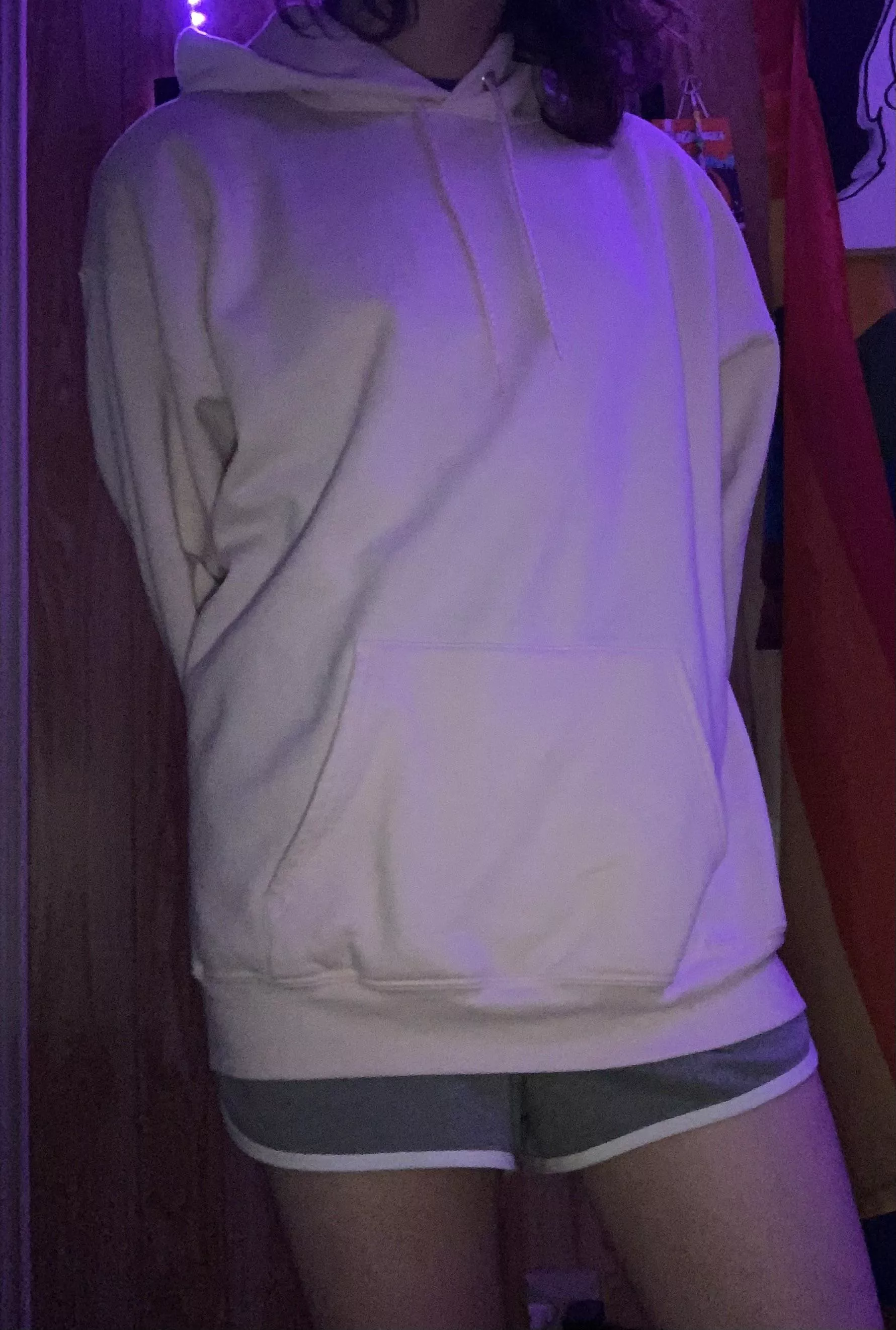 Ya boy got his first oversized hoodie, and I’m in love! (It’s light pink lol)