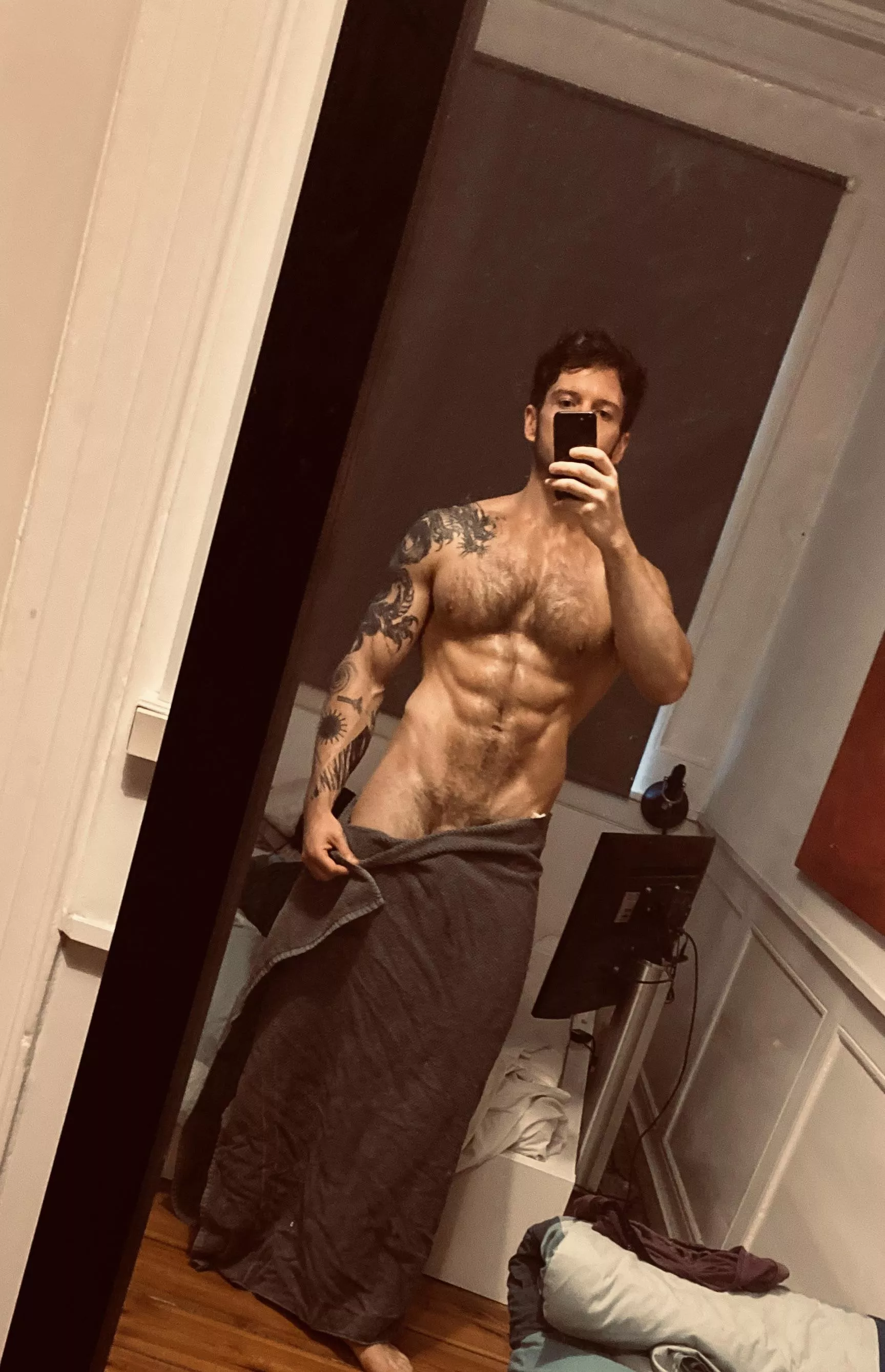 Ya like ripped, tattooed guys? ;P Ya like ripped, tattooed guys? ;P