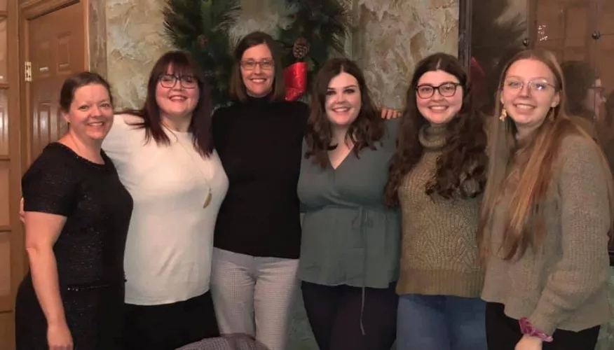 Y’all liked them before, mom hides herself well in the black shirt