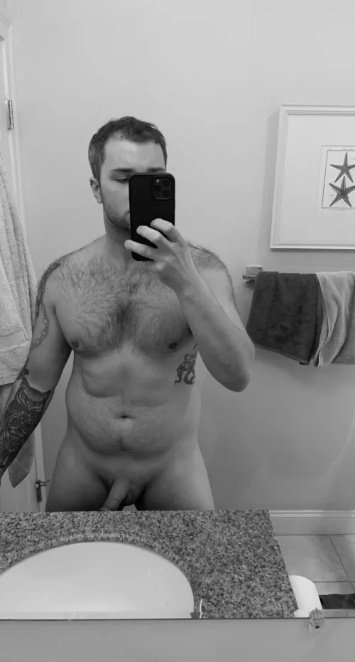 Y’all seemed to like the b/w shot from a few days ago so trying it again.