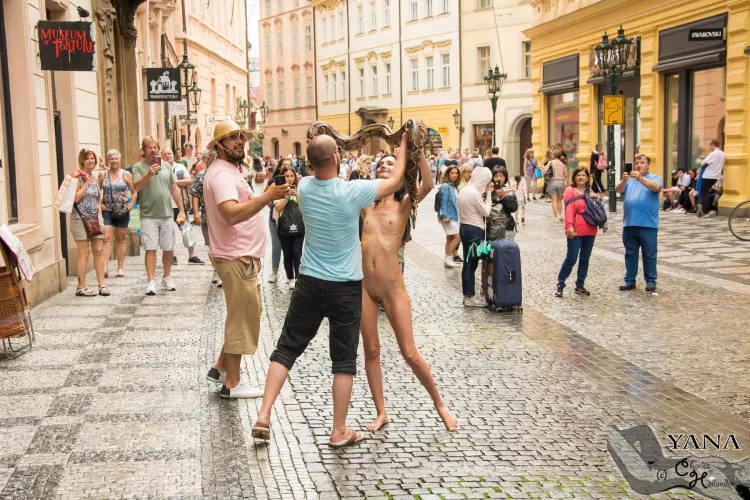 Yana the tourist attraction *comment