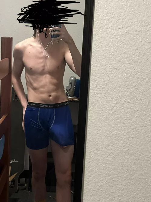 Yeah this is real subtle, me🙄