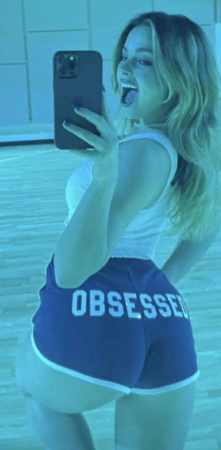 Yes, Addison Rae, I am obsessed. Obsessed with that ass of yours Yes, Addison Rae, I am obsessed. Obsessed with that ass of yours