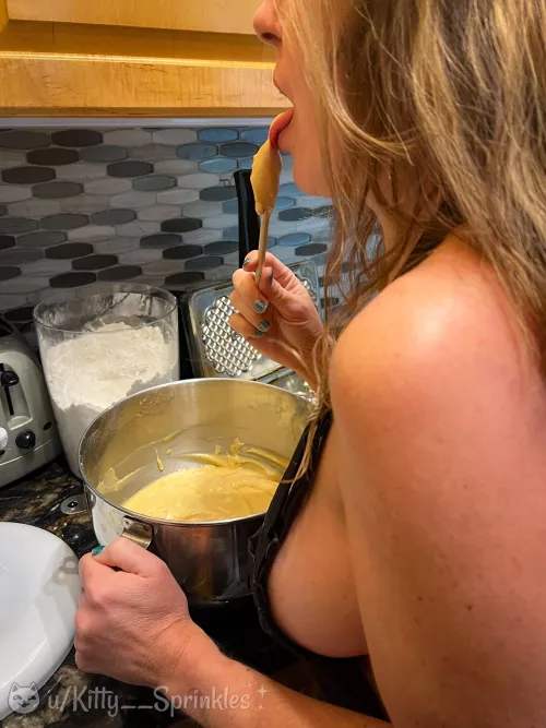 Yes. I’m cute and I cook. Pizzella’s anyone?! (=^•^=) [f]