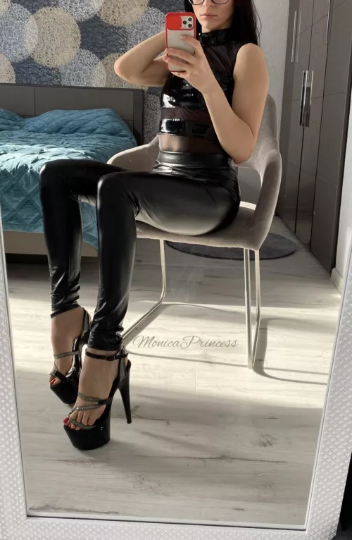 Yes, you are, pathetic beta, go down in front of Goddess. I’m gonna use you. Kiss the floor under my shoes and beg me to let you to kiss my amazing feet and heels.