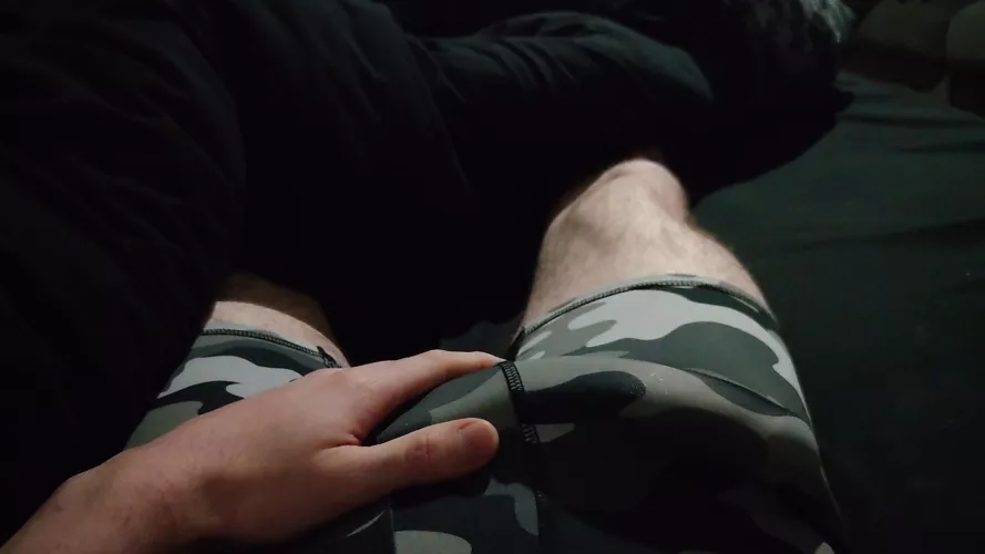 Yes your allowed to get your hand under 😜