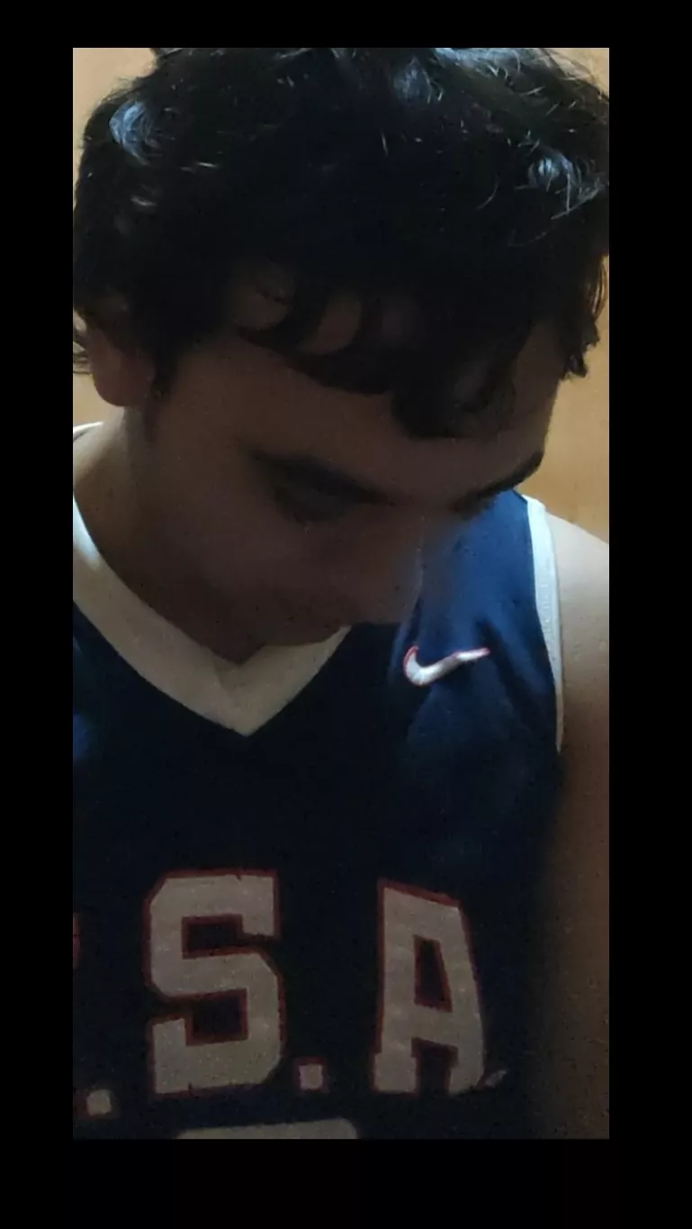 Yo! Ik that this is full of dicks and asses but I'm just here to dare you.. try to guess my age and country.