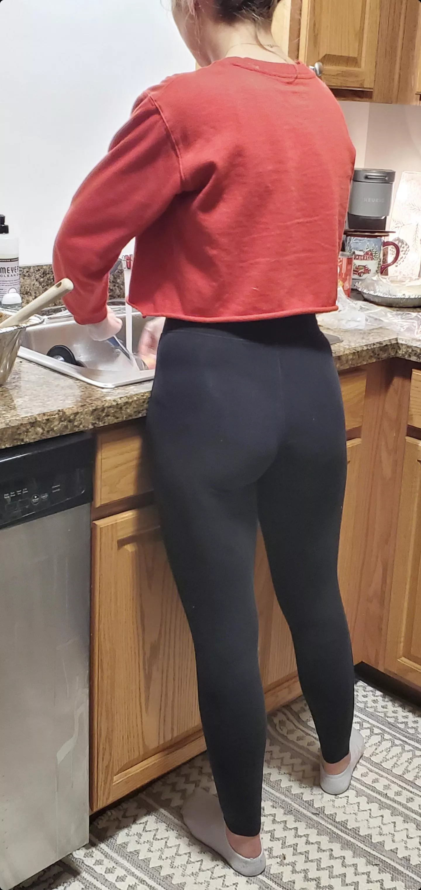 Yoga pants dropped soon after the ball🤤