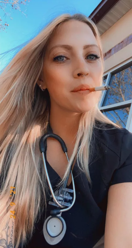 You burn like hell, pure red and stormy and I fly like smoke, pure black and gloomy 🖤🚬