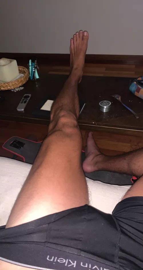 You can see 🍁 on the table 😏🏄🏽‍♂️🔥