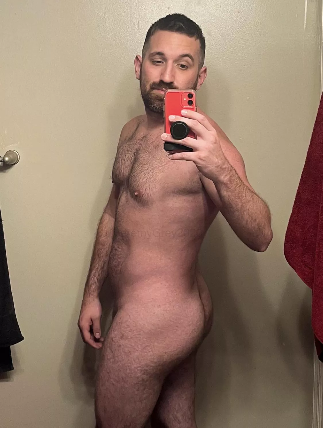 You don't get cold when you're this furry