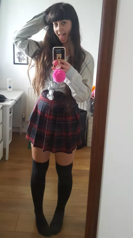 You don't have to fear Monday's when this slut is waiting for you in the office [f]