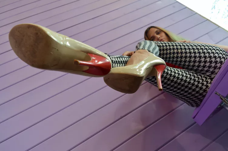 You feel so dependent under my heels. It's true?