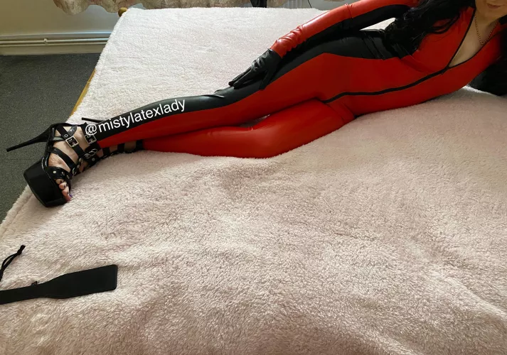 You know what to do sub to please Your Mistress!