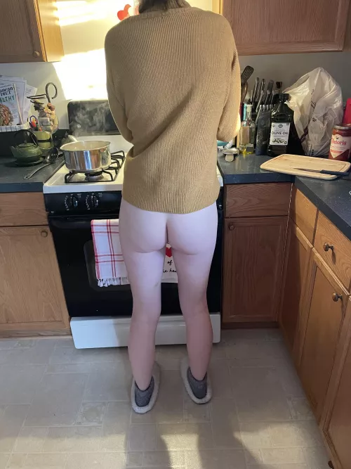 You like pale asses. Wish someone would spank it