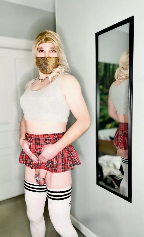 You need a bad girl to blow your mind