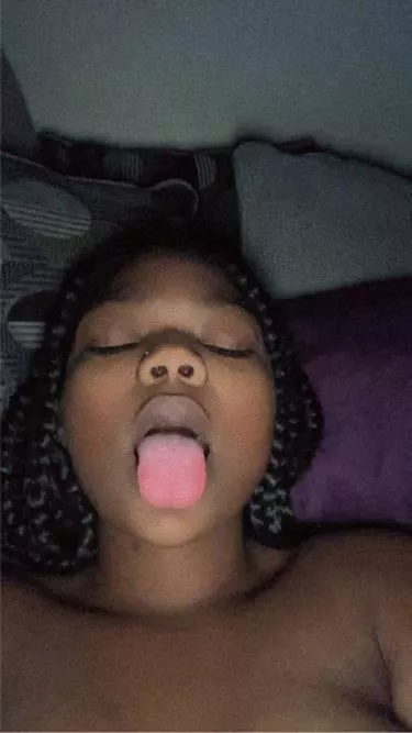 You should buss all in my face and pussy daddy