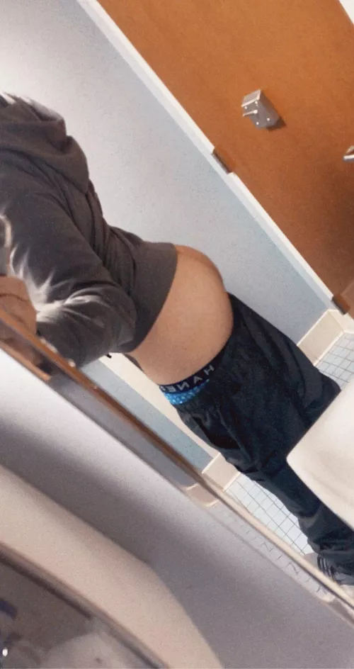 You walked in on me, wyd?