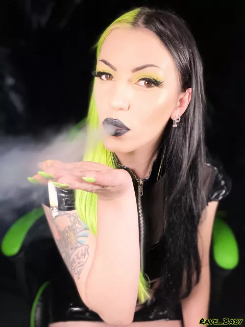 You will love the way I blow it right in your face π¬π¨π¨π¨π¨