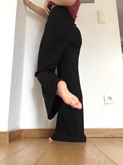 You’d do anything for me .. from swallowing my spit to giving me your wallet ✨👑