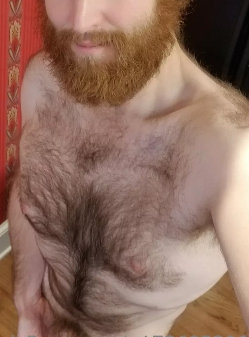 Young daddy feelin sexy today!