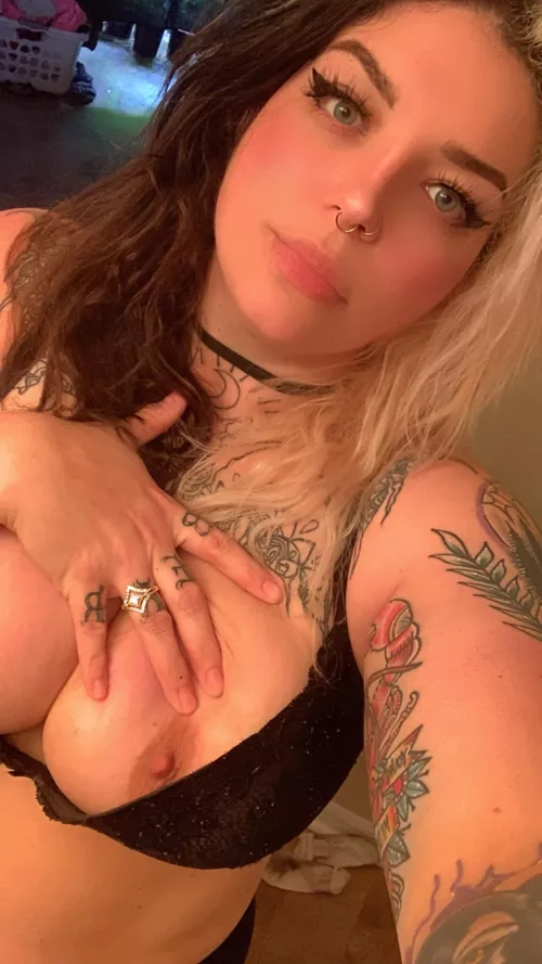 Your clothes would look nice on my bedroom floor π¬