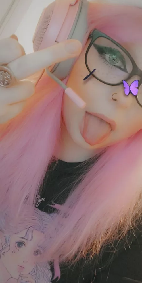 Your favourite gamer girl findomme.