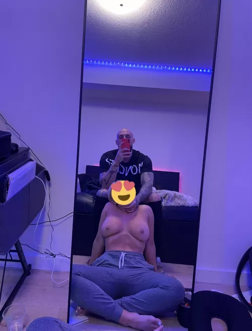 Your mom said she had to work late on Valentine’s Day then surprised you with this pic from a random number.. looks like the young d bag who works for her is putting in some overtime too..