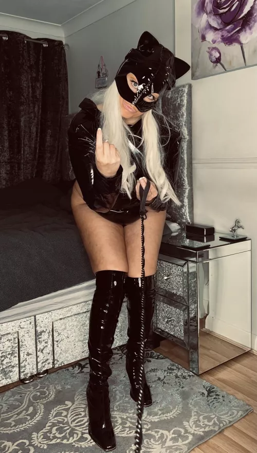 Your POV when you’re horny,denied and about to be walked all over by a sex kitten
