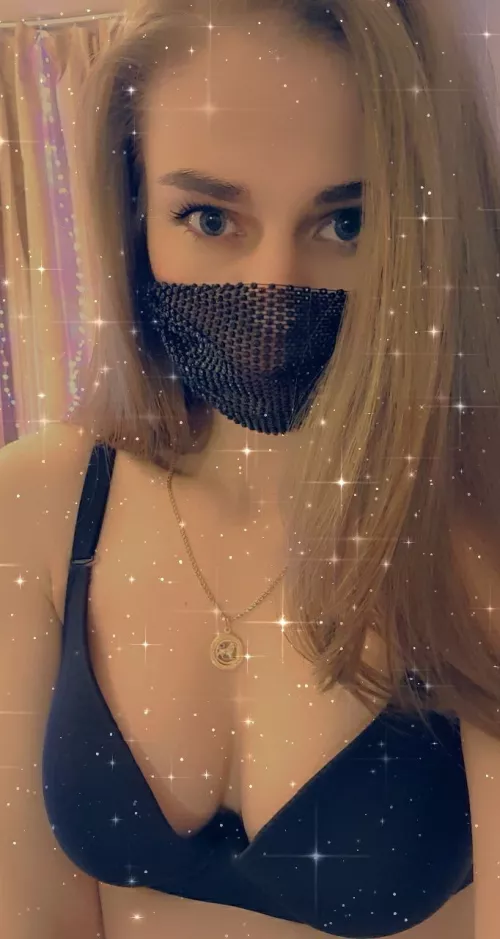 Your sexy babe is waiting for the moment we play with youπMy legs are spread, my pussy is open for you.ππ₯Will you come in?π€€ link in the comments