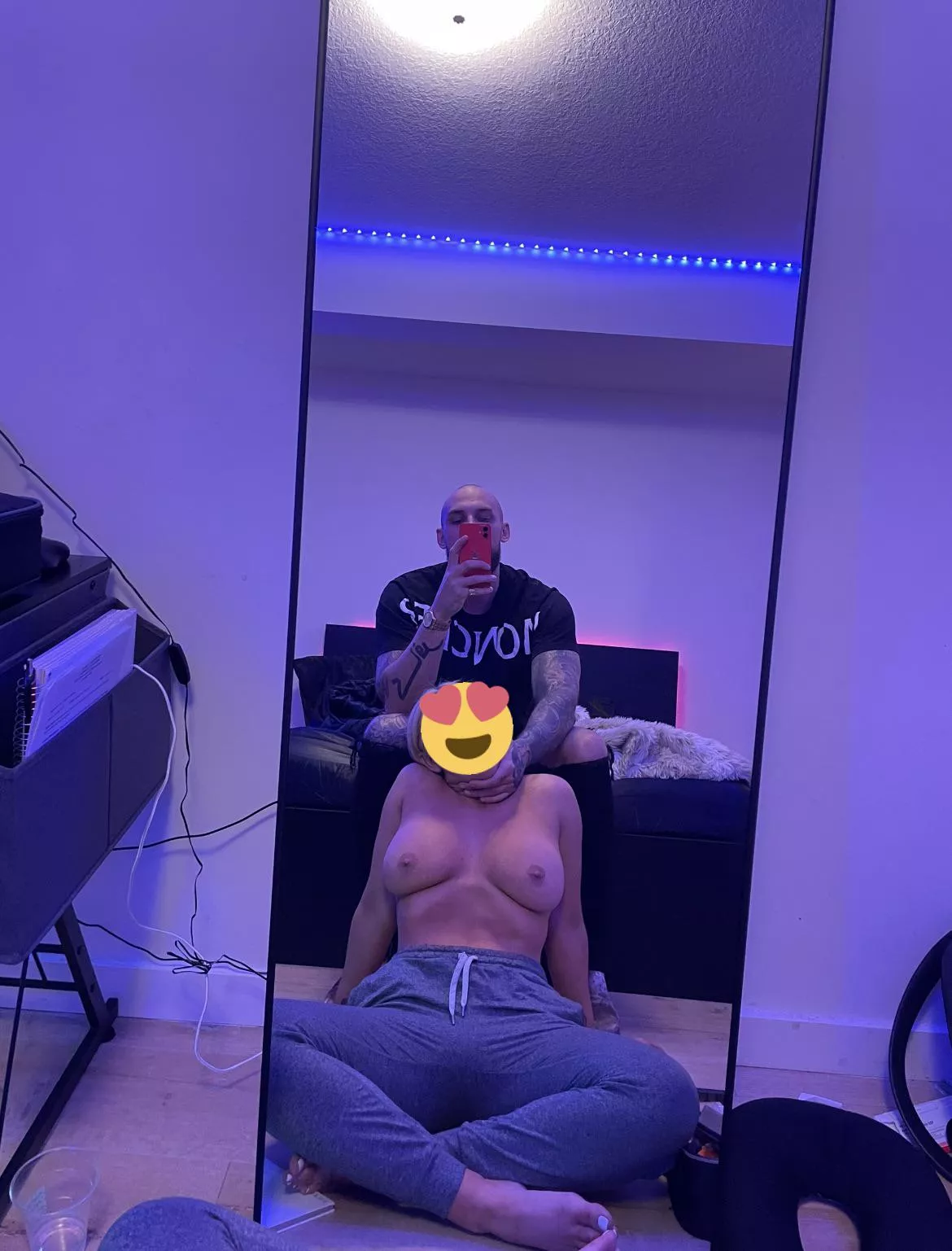 Your wife said she had to work late on Valentine’s Day then surprised you with this pic from a random number.. looks like the young d bag who works for her is putting in some overtime too..