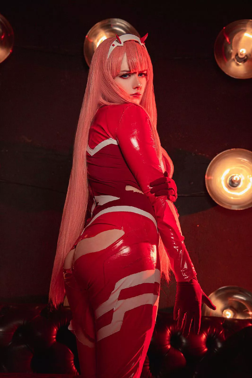 Zero Two cosplay by Omi_cos
