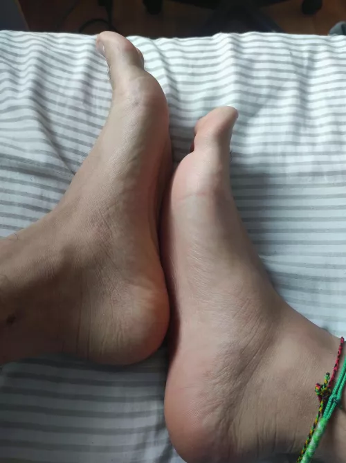 👣👣👣
