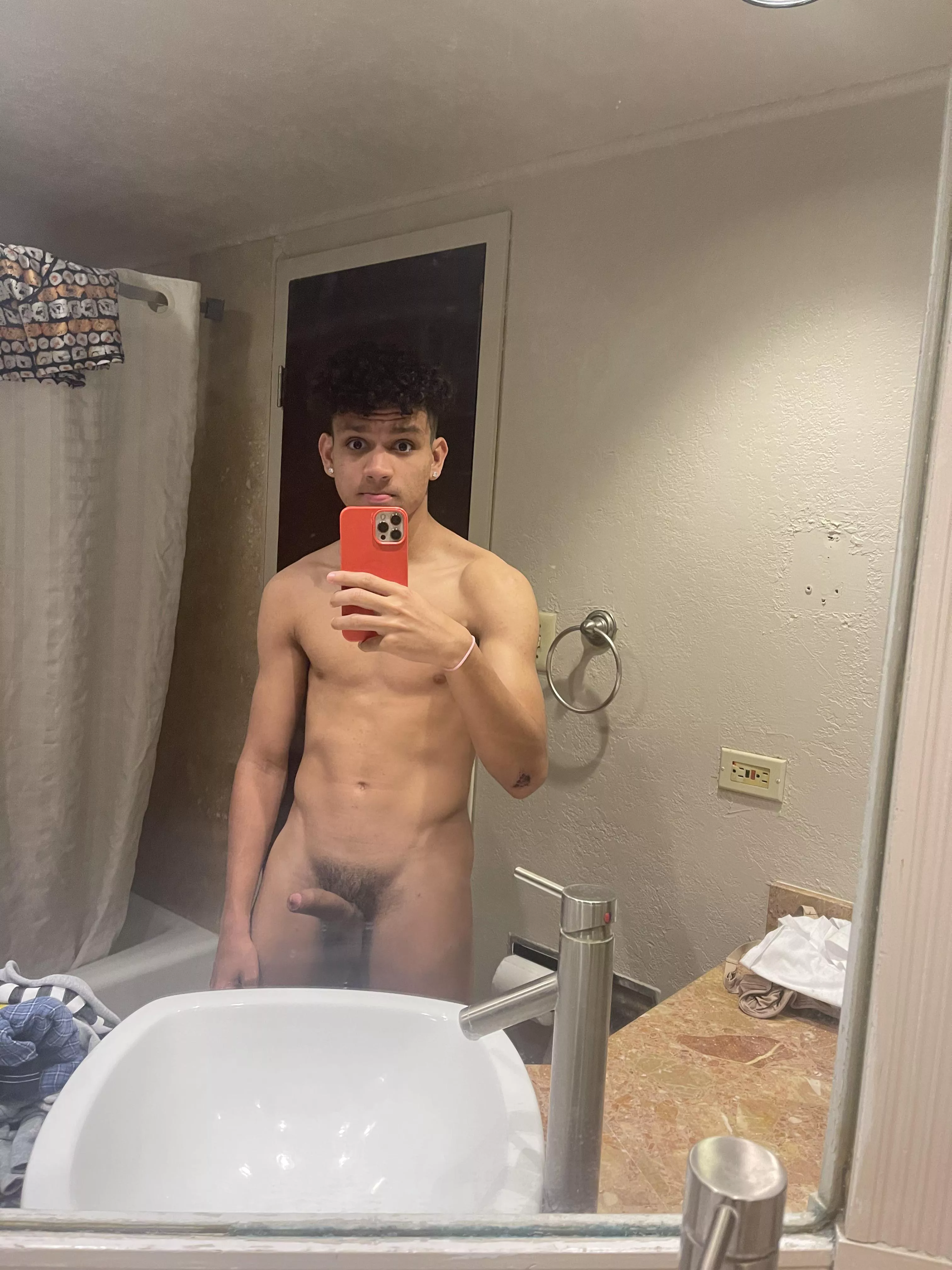 18 need a big bro 18 need a big bro