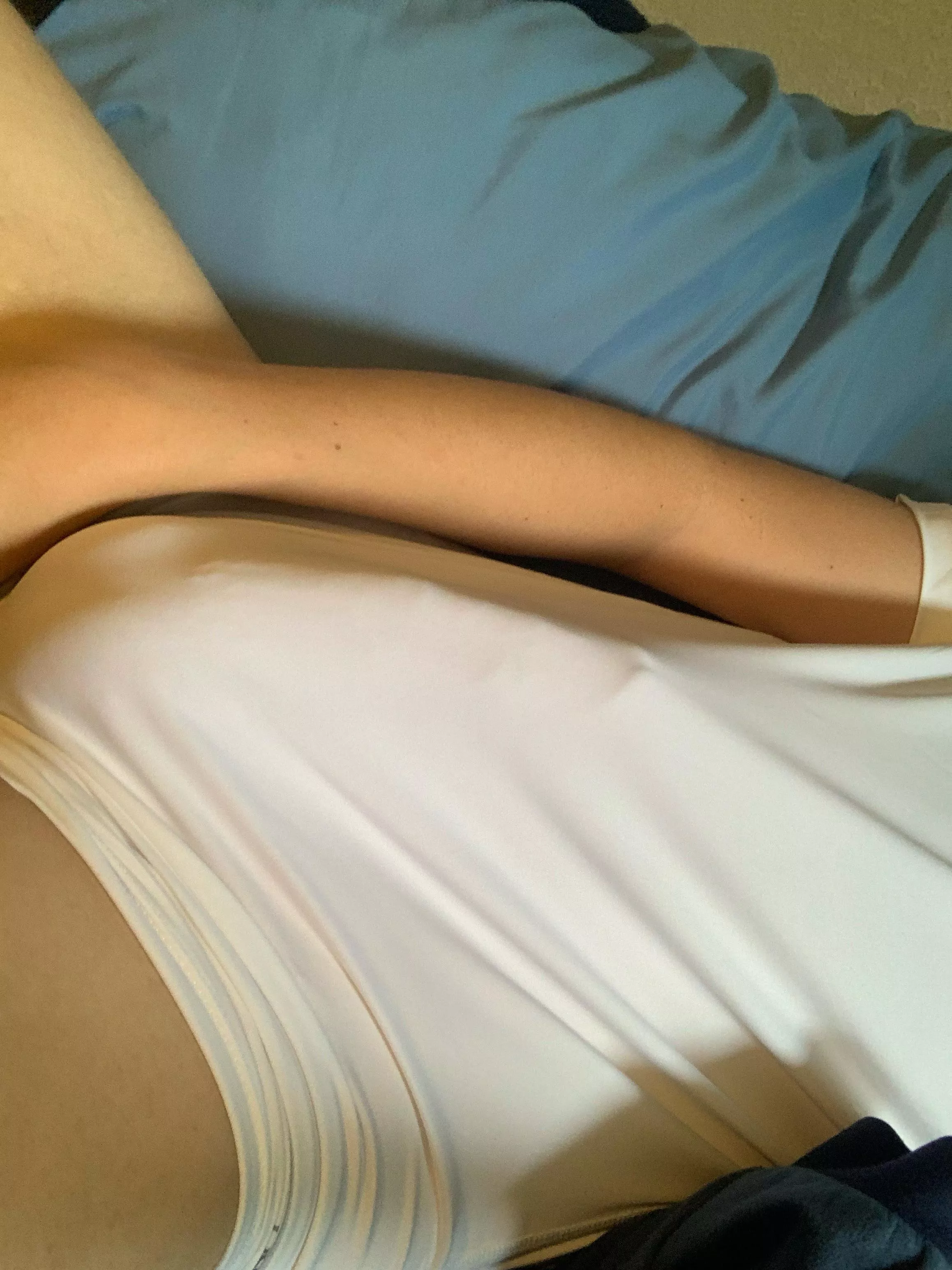 18 this shirt is a little tight don’t you think dm to see it off