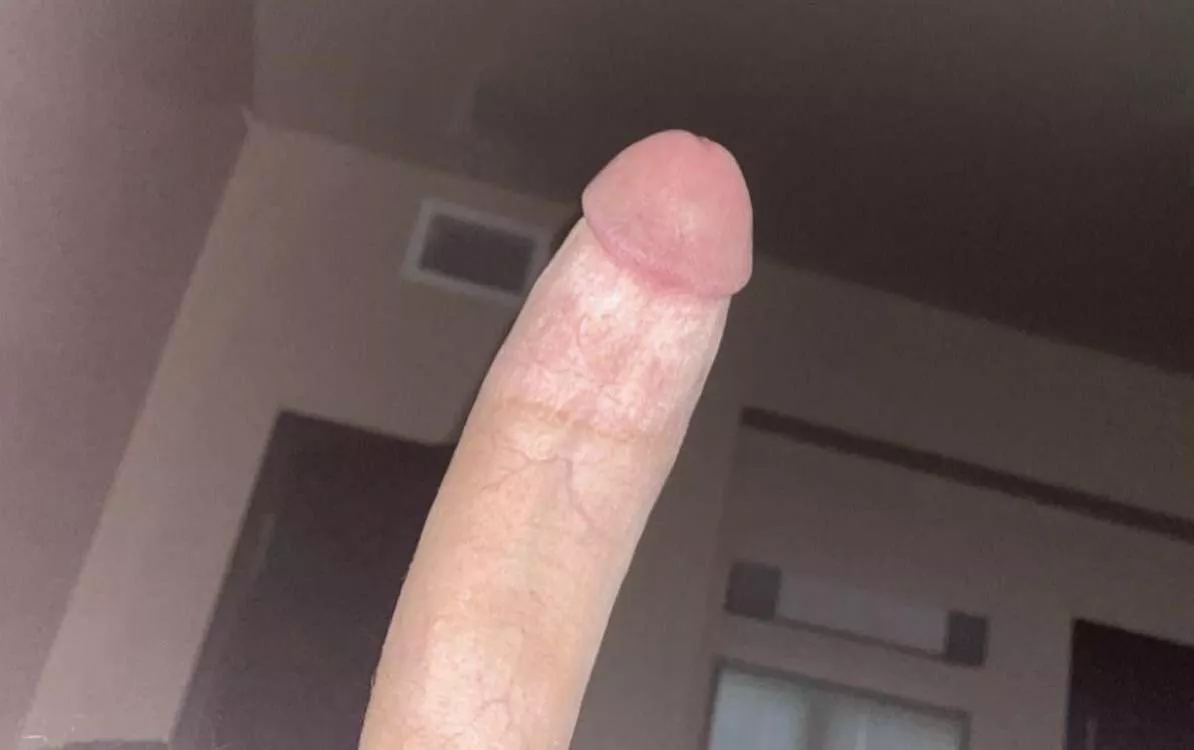 18 yo Highschool freak 6’3 8” football player/ I want ONLY the most depraved, no limit, brainless slaves to Hmu to worship ;)