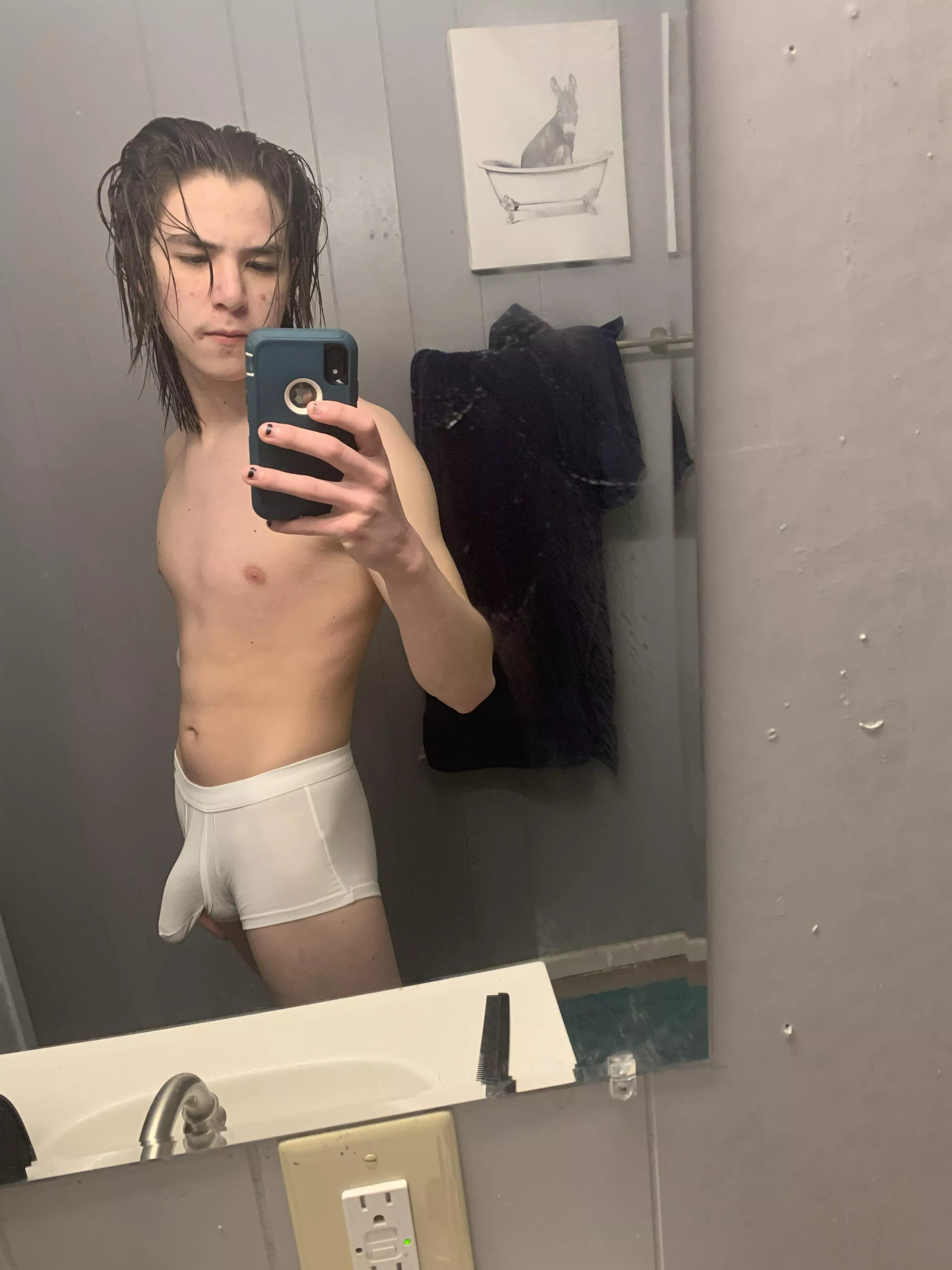 19, hmu for snap with a face pic