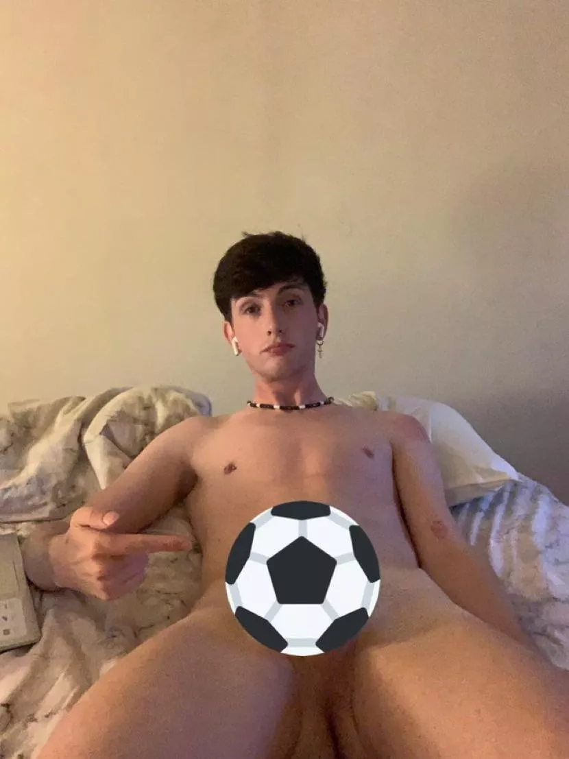 (19) I’m good with balls ⚽️