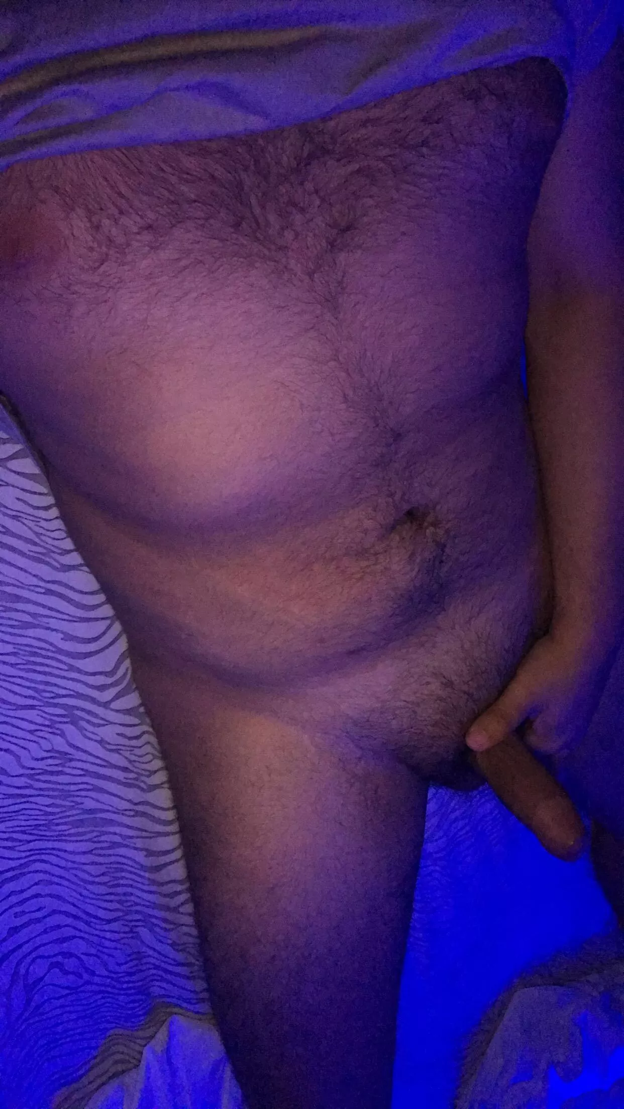 19 mexican hairy chubby with 4 inch uncut dick, super bored, let’s have some fun. Sc: F_escalante3861