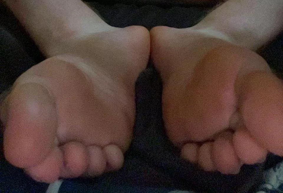 19M. Huge soles for you to rub. Love comparing with tiny feet 😈