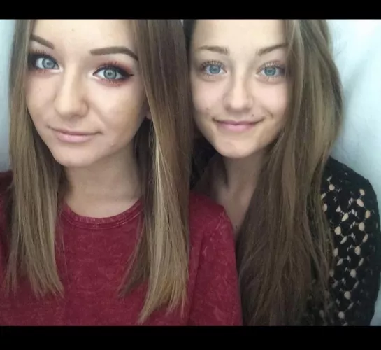 [2] Twin Sisters!