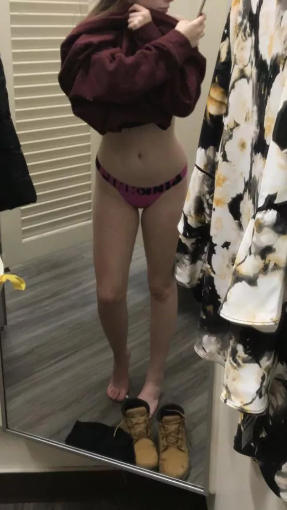 20F just trying on some clothes today :)