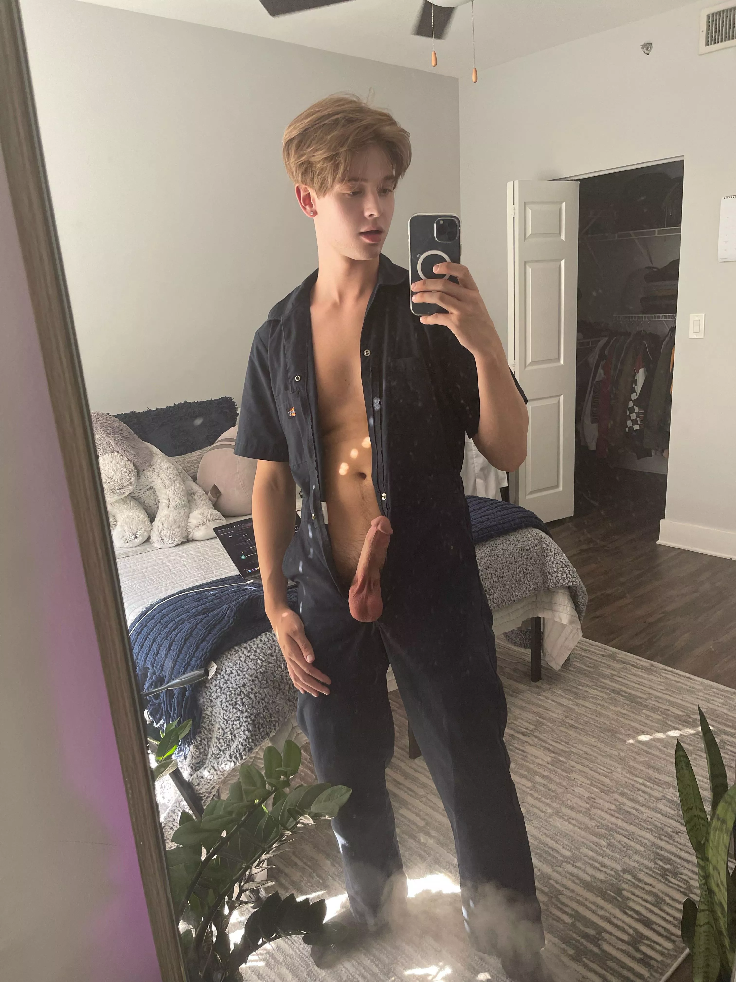 (21) Heard you needed help with a leaky pipe 😏